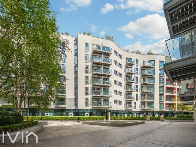 Waterhouse Apartments, Croydon CR0, 2 bed flat to rent, £1,800 pcm | PrimeLocation
