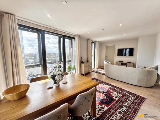 Waterhouse Gardens, Dutton Street, Manchester M3, 2 bed flat to rent, £1,950 pcm | PrimeLocation