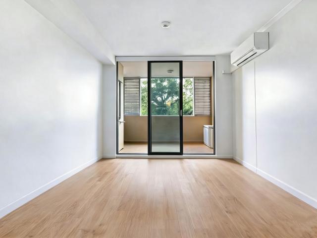 Waterloo, 207/90 110 Cope Street