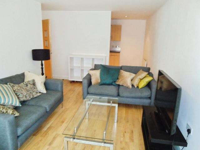 Waterloo Apartments, Waterloo Street. 2 bed flat to rent £1,195 pcm £276 pw