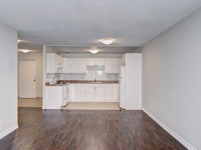 Waterloo Avenue Apartments 2 Bedroom Apartment for Rent at 270 Waterloo Ave, Guelph, ON N1H 3J5 The Junction