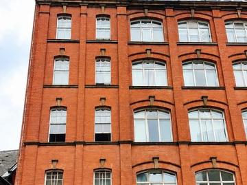 Waterloo House, Thornton Street. 2 bed flat to rent £1,395 pcm £322 pw