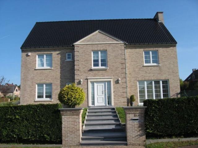 WATERLOO MONT SAINT JEAN SPACIEUSE VILLA