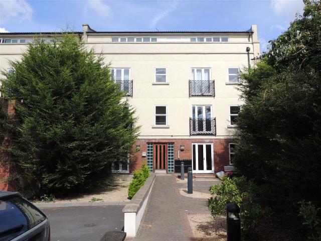 Waterloo Road, Old Market. Bristol BS2, 1 bed flat to rent, £1,100 pcm | PrimeLocation