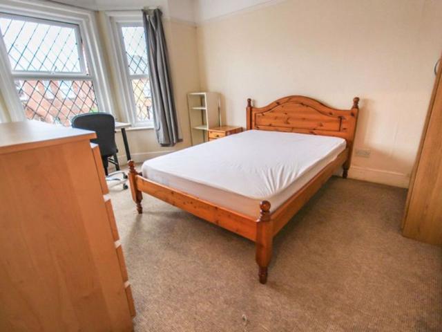 Waterloo Road, Bournemouth, BH9