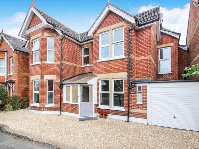 Waterloo Road, Bournemouth BH9, 6 bed detached house to rent, £3,900 pcm | PrimeLocation