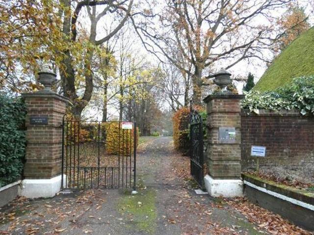 Waterloo Road, Cranbrook, 2 Bedroom Detached