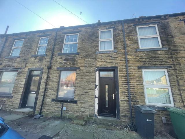 Waterloo Road, Pudsey LS28, 2 bed terraced house to rent, £850 pcm | PrimeLocation