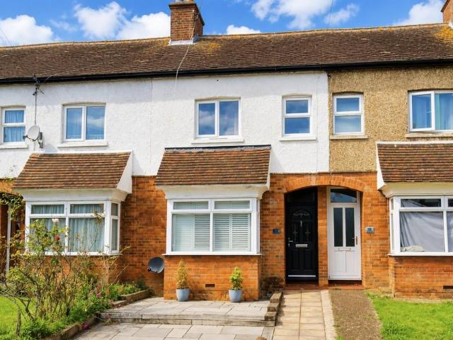 Waterloo Road, Tonbridge, TN9 3 bed house to rent £1,900 pcm £438 pw