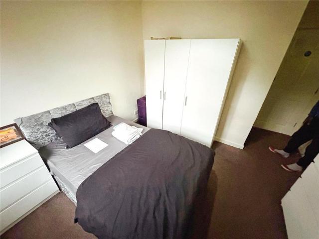 Waterloo Road, West Midlands WV1 1 bed in a house share to rent £495 pcm £114 pw