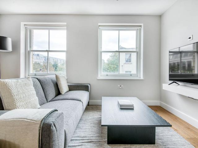 Waterloo SE1, 2 bed flat to rent, £4,030 pcm | PrimeLocation