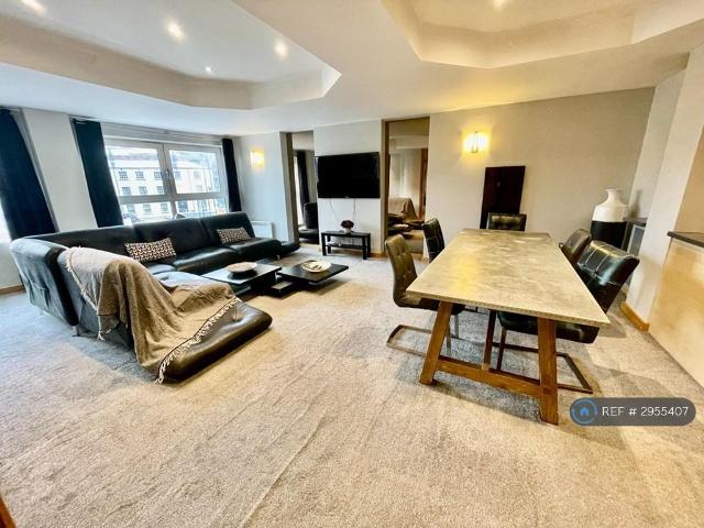 Waterloo Street, Leeds, LS10 3 bed flat to rent £2,100 pcm £485 pw