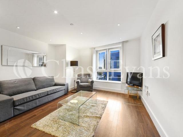 Waterlow Court, 7 Queensland Road. 2 bed flat to rent £2,817 pcm £650 pw