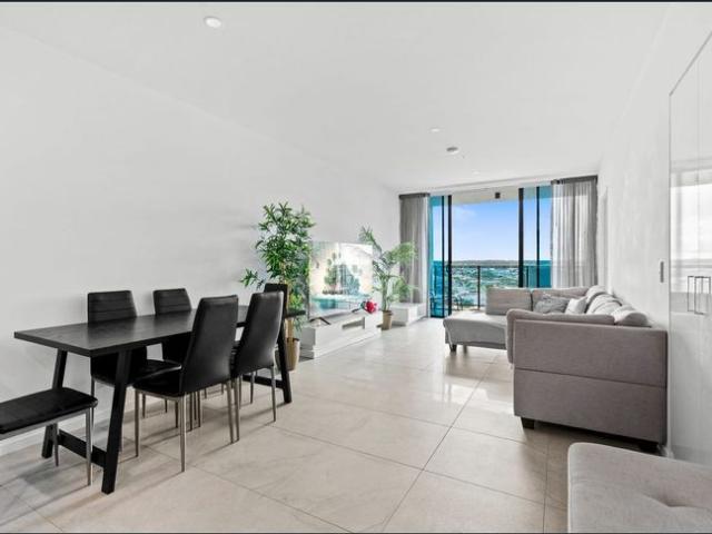 Waterpoint Residences | Luxury 2 Bedroom Apartment with Water Views
