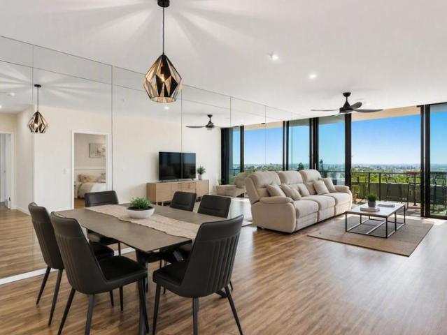 Waterpoint Residences | Luxury 3 Bedroom Apartment with Water Views
