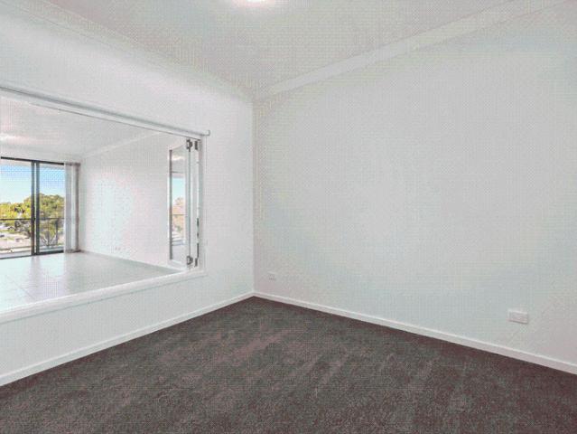 Waterpoint 2 Bedroom 2 Bathroom Apartment with Hinterland Views