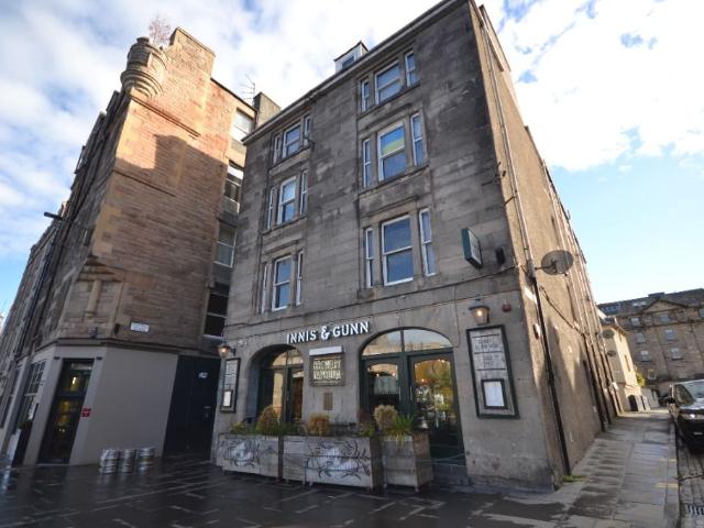 Waters Close, The Shore, Edinburgh EH6, 2 bed flat to rent, £1,350 pcm | PrimeLocation
