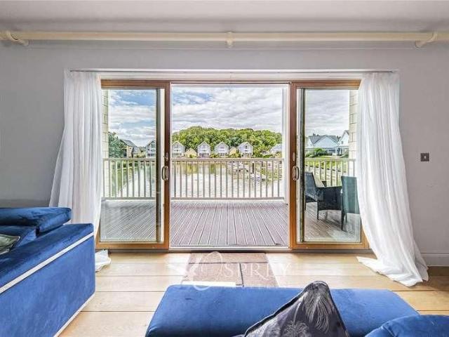 Waters Edge, Wansford, Peterborough, Cambridgeshire, PE8