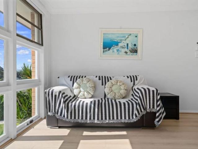 Waterside 3 bedroom House with fully furnished