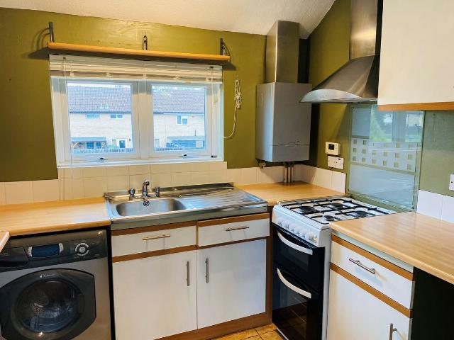 Waterside Close, Crawley RH11, 1 bed maisonette to rent, £1,250 pcm | PrimeLocation