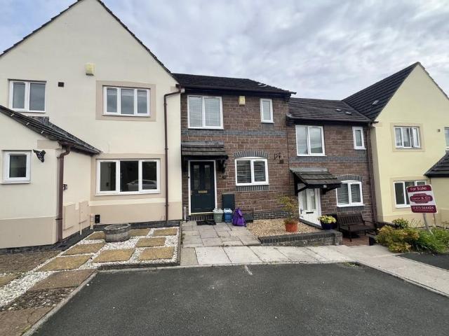 Waterside, Abergavenny, NP7 2 bed terraced house to rent £900 pcm £208 pw