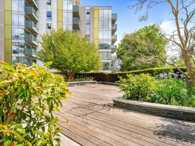 Waterside Apartments, Goodchild Road. 1 bed apartment to rent £2,350 pcm £542 pw