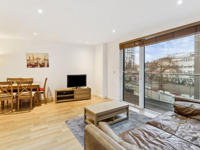 Waterside Apartments, Goodchild Road N4, 1 bed flat to rent, £2,350 pcm | PrimeLocation