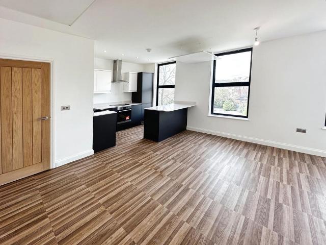 Waterside House, Waterside North. 1 bed apartment to rent £975 pcm £225 pw