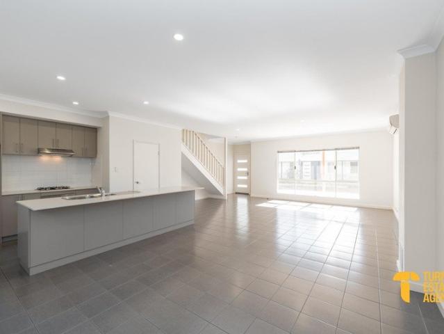 Waterside Living, Effortlessly Low Maintenance