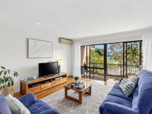 Waterside living prime location
