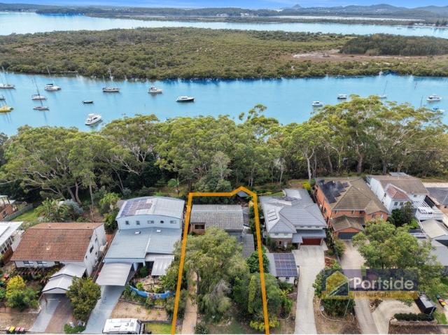 Waterside Lifestyle Opportunity!
