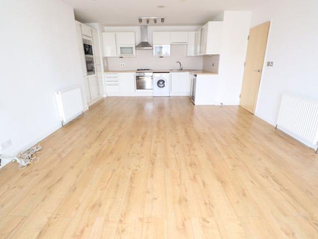 Waterside Marina, Brightlingsea CO7, 2 bed flat to rent, £1,250 pcm | PrimeLocation