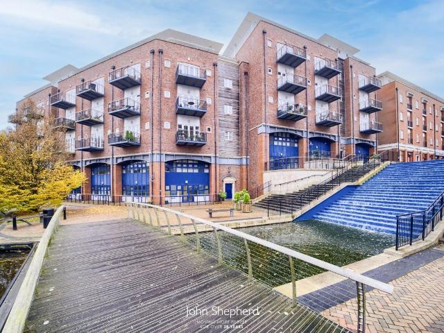 Waterside, Shirley, Solihull, West Midlands B90, 2 bed flat to rent, £1,350 pcm | PrimeLocation