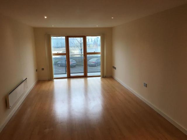 Waterside Way, Wakefield WF1 1 bed flat to rent £695 pcm £160 pw