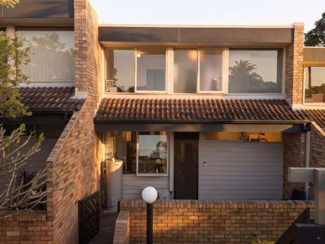 Waterside Townhouse with Park Access and Double Garage