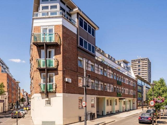 Waterspring Court, London SW1P 1 bed flat to rent £2,249 pcm £519 pw