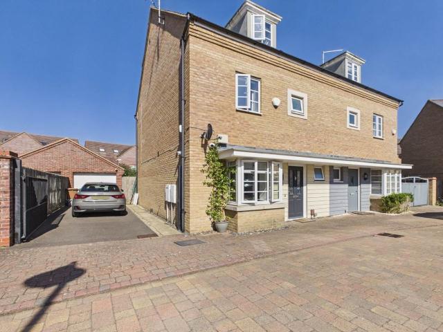 Waterton Way, Hampton Vale, Peterborough PE7, 4 bed detached house to rent, £1,450 pcm | PrimeLocation