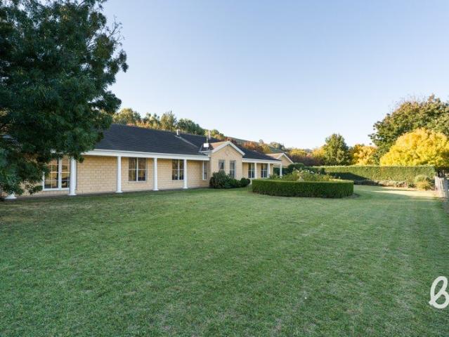 Watervale A Rare Lifestyle Retreat with Abundant Water & Family Comfort