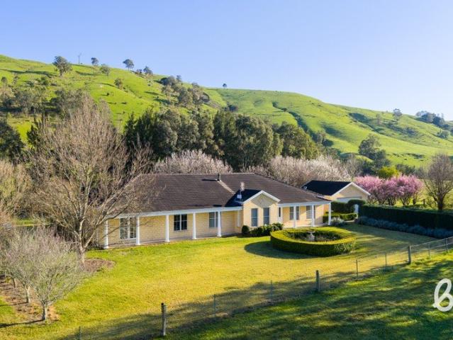 Watervale A Rare Lifestyle Retreat with Abundant Water & Family Comfort
