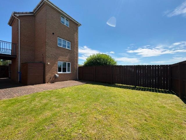 Waterway Terrace, East Kilbride, South Lanarkshire G74, 3 bed detached house to rent, £1,600 pcm | PrimeLocation