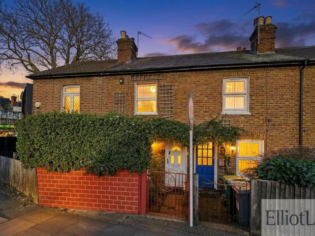 Watford Road, Wembley HA0 2 bed terraced house to rent £2,000 pcm £462 pw