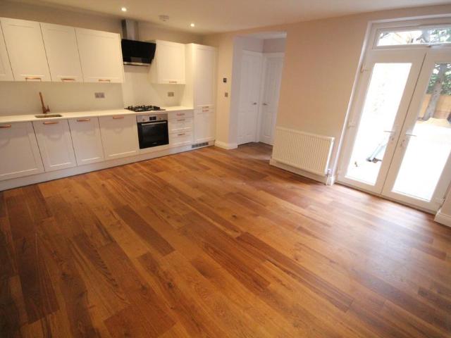 Watford WD17 2 bed flat to rent £1,750 pcm £404 pw