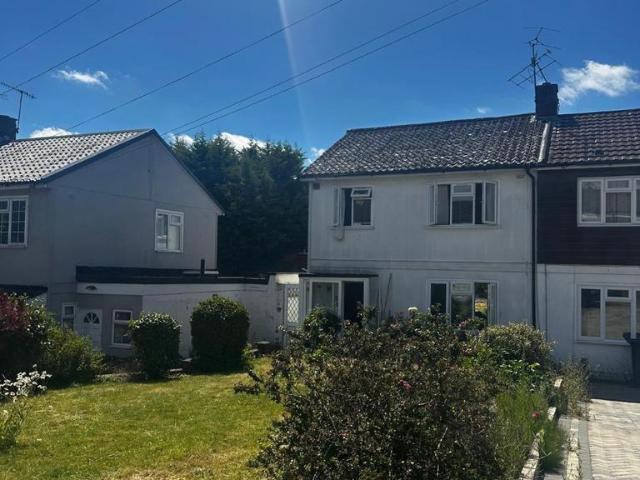 Watford WD19 3 bed terraced house to rent £2,300 pcm £531 pw