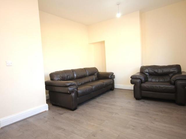 Watkin Lane, Lostock Hall, Preston, PR5 1 bed flat to rent £600 pcm £138 pw