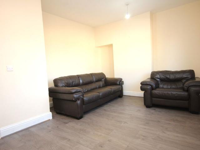 Watkin Lane, Lostock Hall, Preston PR5, 1 bed flat to rent, £600 pcm | PrimeLocation