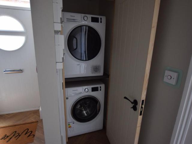 Watkin Terrace, Northampton NN1 Studio to rent £766 pcm £177 pw
