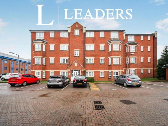 Watling Gardens, Dunstable. 2 bed flat to rent £1,150 pcm £265 pw