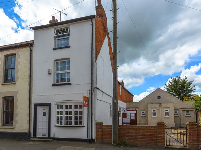 Watling Street West, Towcester NN12, 4 bed terraced house to rent, £1,500 pcm | PrimeLocation