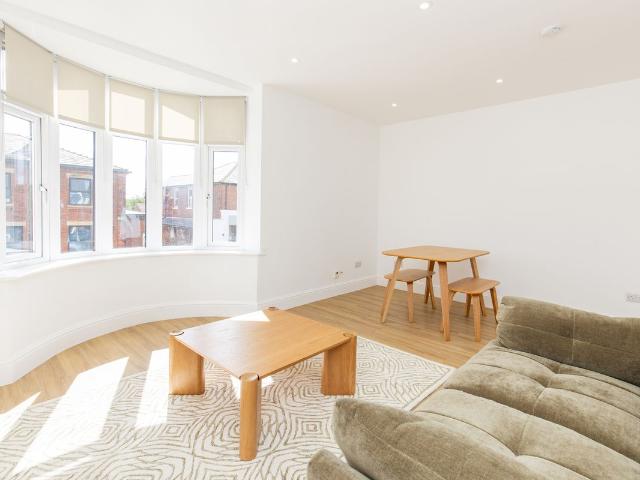 Watling Street Road, Fulwood PR2, 1 bed flat to rent, £950 pcm | PrimeLocation