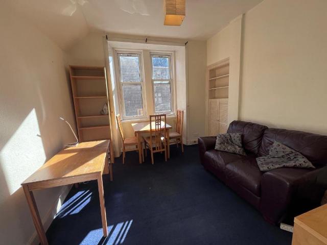 Watson Crescent, Polwarth, Edinburgh. 1 bed flat to rent £850 pcm £196 pw